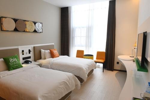 Фото Ibis Styles Kunming Nanping Hotel