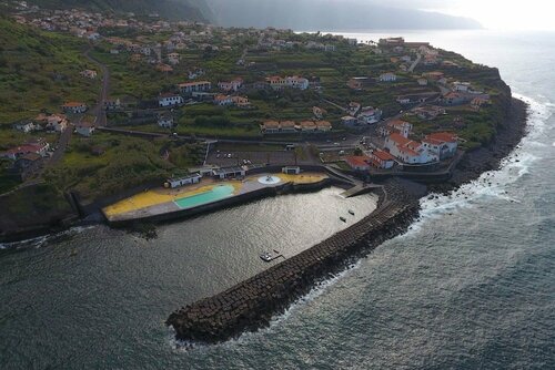 Гостиница Lovely Sea View 3-bed House in Ponta Delgada