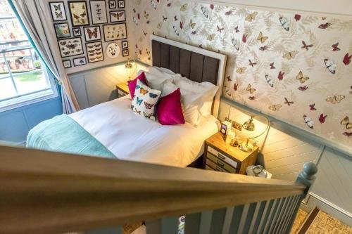 Фото The Hand & Spear