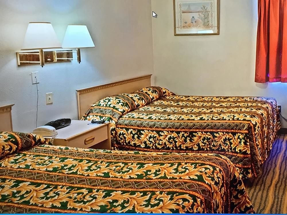 Фото Days Inn by Wyndham Albuquerque I 25