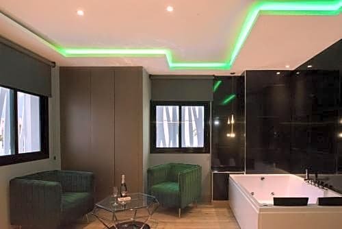 Фото Daos Suites Terrace Marbella