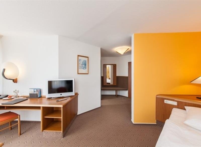 Фото Novum Hotel Strijewski Wolfsburg