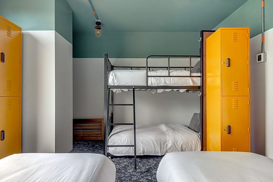 Фото Selina Athens Theatrou