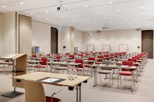 Фото IntercityHotel Frankfurt Hauptbahnhof Süd