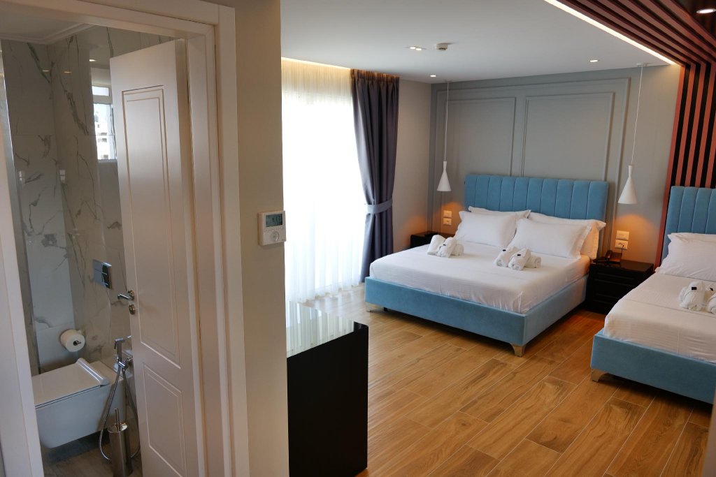 Фото Blue Water Hotel