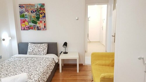 Erra - Yellow - Studio - Athens Center, 30m², 1 Bd, 1 Bath