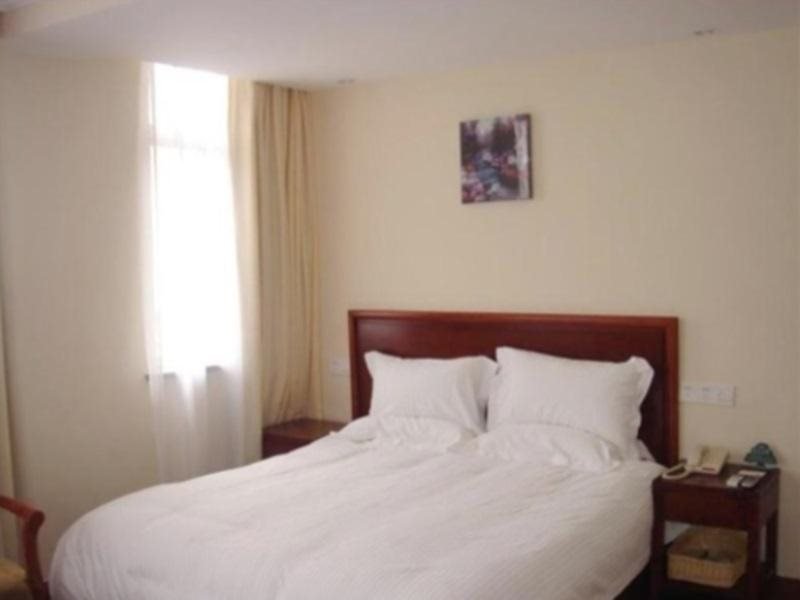 Фото GreenTree Inn Nantong Development Zone Central Avenue Hotel