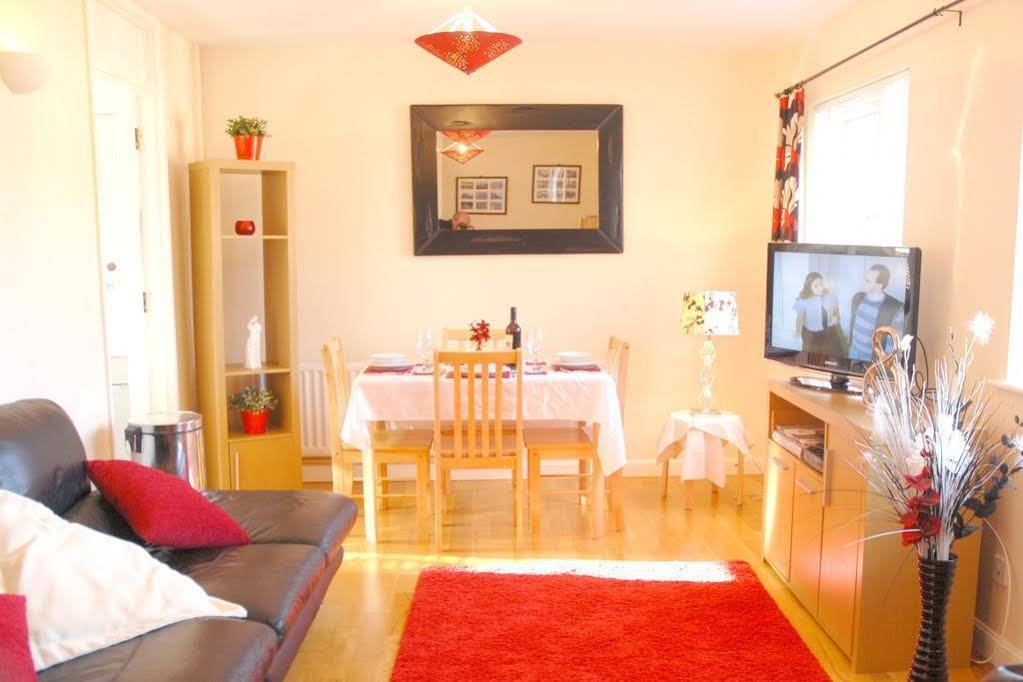 Фото Hampton by Hilton Belfast City Centre