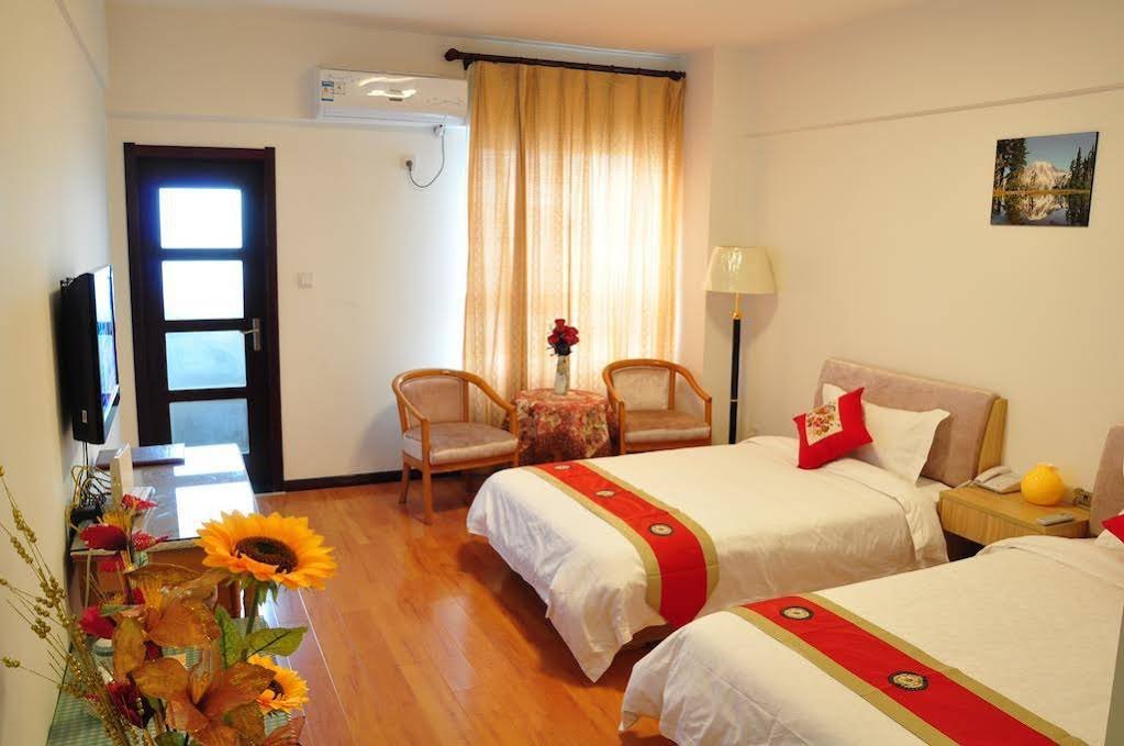 Фото Xian Golden Tree Business Hotel