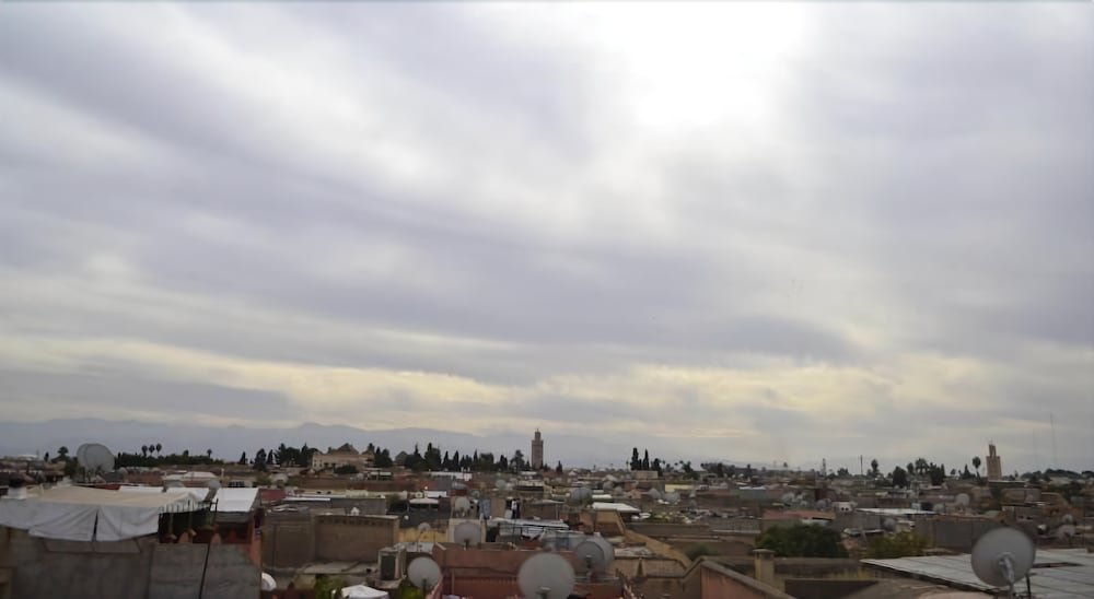 Фото Riad Charik