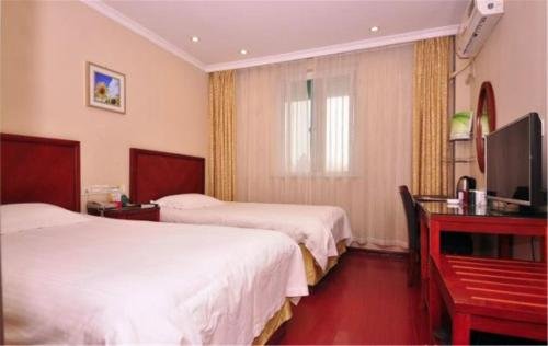 Фото GreenTree Inn JiNan Bus Terminal Station Express Hotel