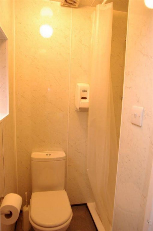 Фото Tudor Court Hotel