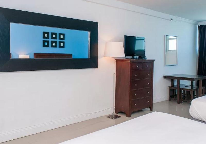 Фото Miami Beach Castle by the Ocean