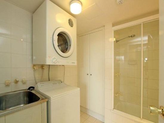 Фото Kirribilli Riverfront Apartments