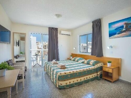 Гостиница Christabelle Hotel Apartments в Айя-Напе