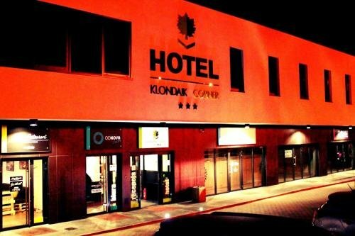 Гостиница Hotel Klondaik Corner в Варке
