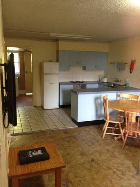 Фото Backpackers Holiday Village