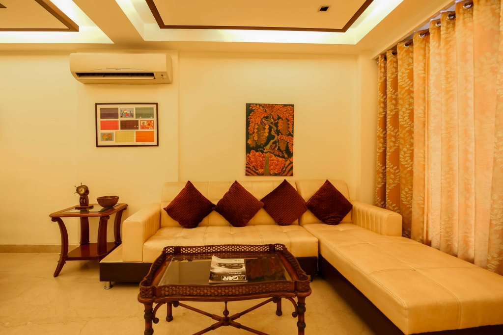 Фото Woodpecker Service Apartments Green Park