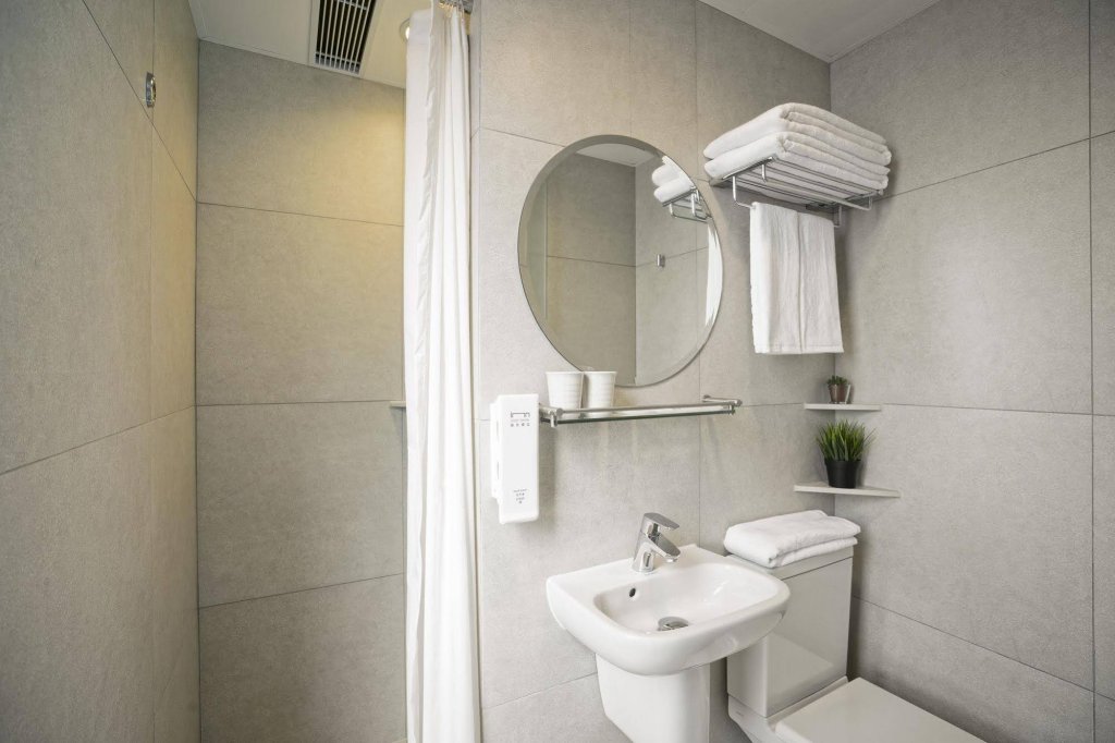 Фото Hotel Ease Mong Kok