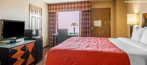 Ramada by Wyndham San Diego National City (National City Boulevard, 700), hotel