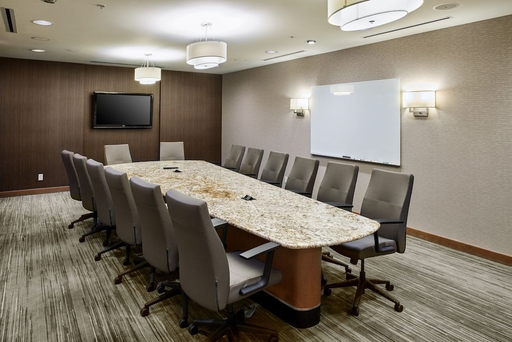 Фото Courtyard by Marriott Seattle Northgate