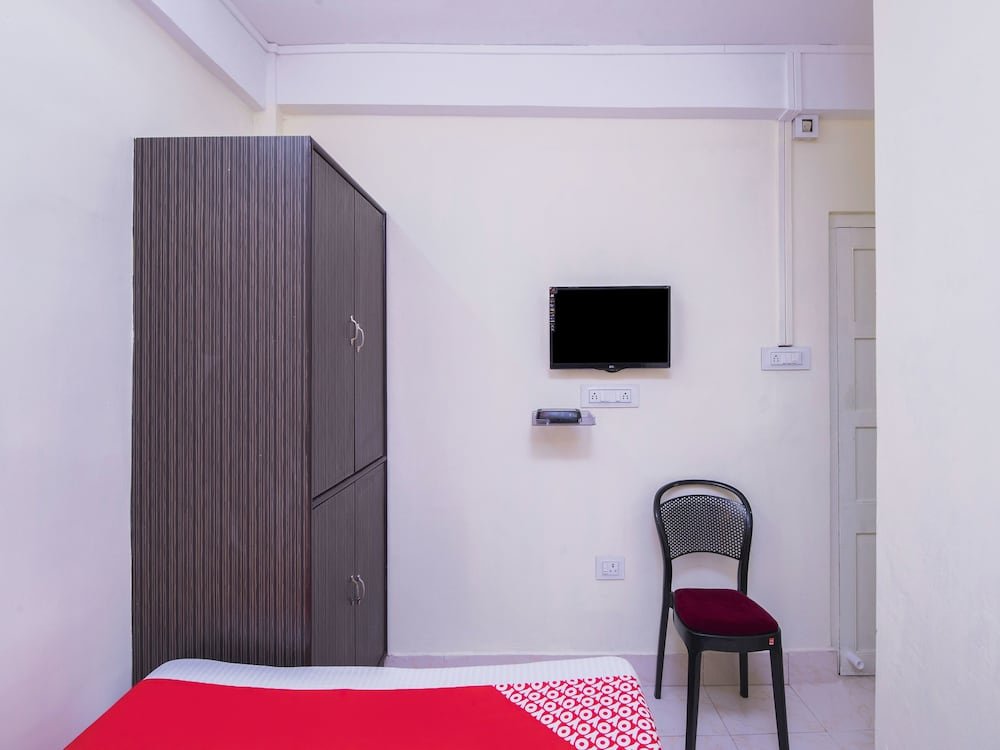 Фото Oyo 16152 Home Away Home