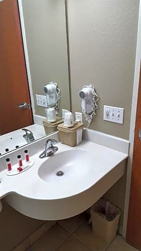 Фото Microtel Inn & Suites by Wyndham Bozeman