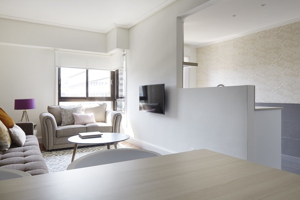 Фото Duke Apartment by FeelFree Rentals