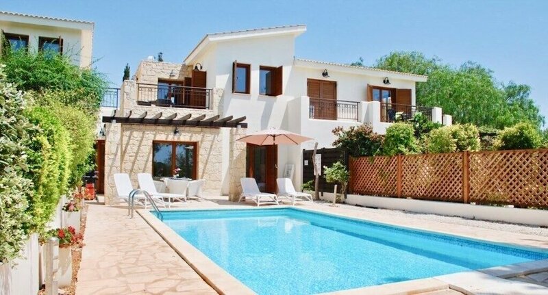 Гостиница Beautiful 2 Bedroom Villa Proteus Hg29 with private pool and pretty golf course views, Short walk to resort village square on Aphrodite Hills