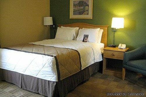 Гостиница Extended Stay America Suites Kansas City Overland Pk Nall AV в Оверлэнд Парк