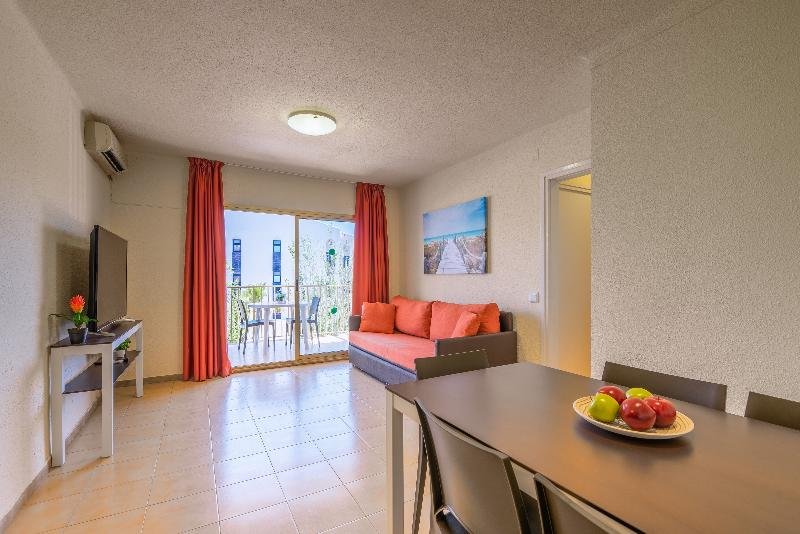 Фото Pins Marina Apartamentos