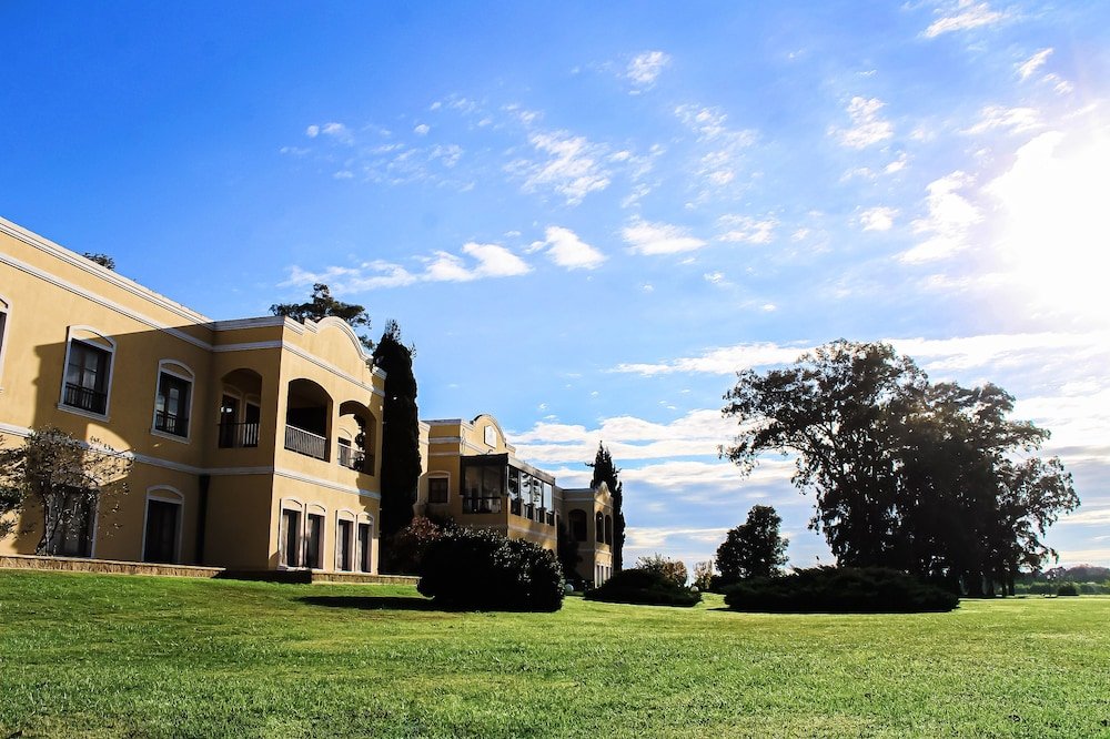 Фото Wyndham Garden Luján