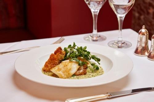 Фото Ockenden Manor Hotel & SPA