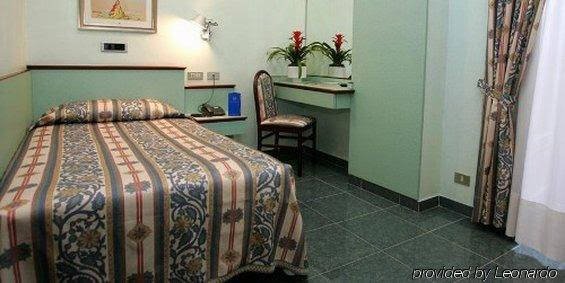 Фото Le Petit Hotel