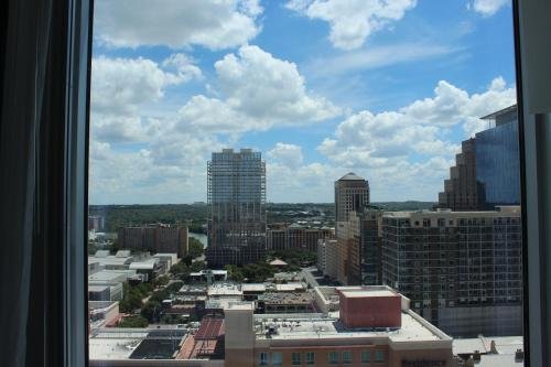 Фото The Westin Austin Downtown