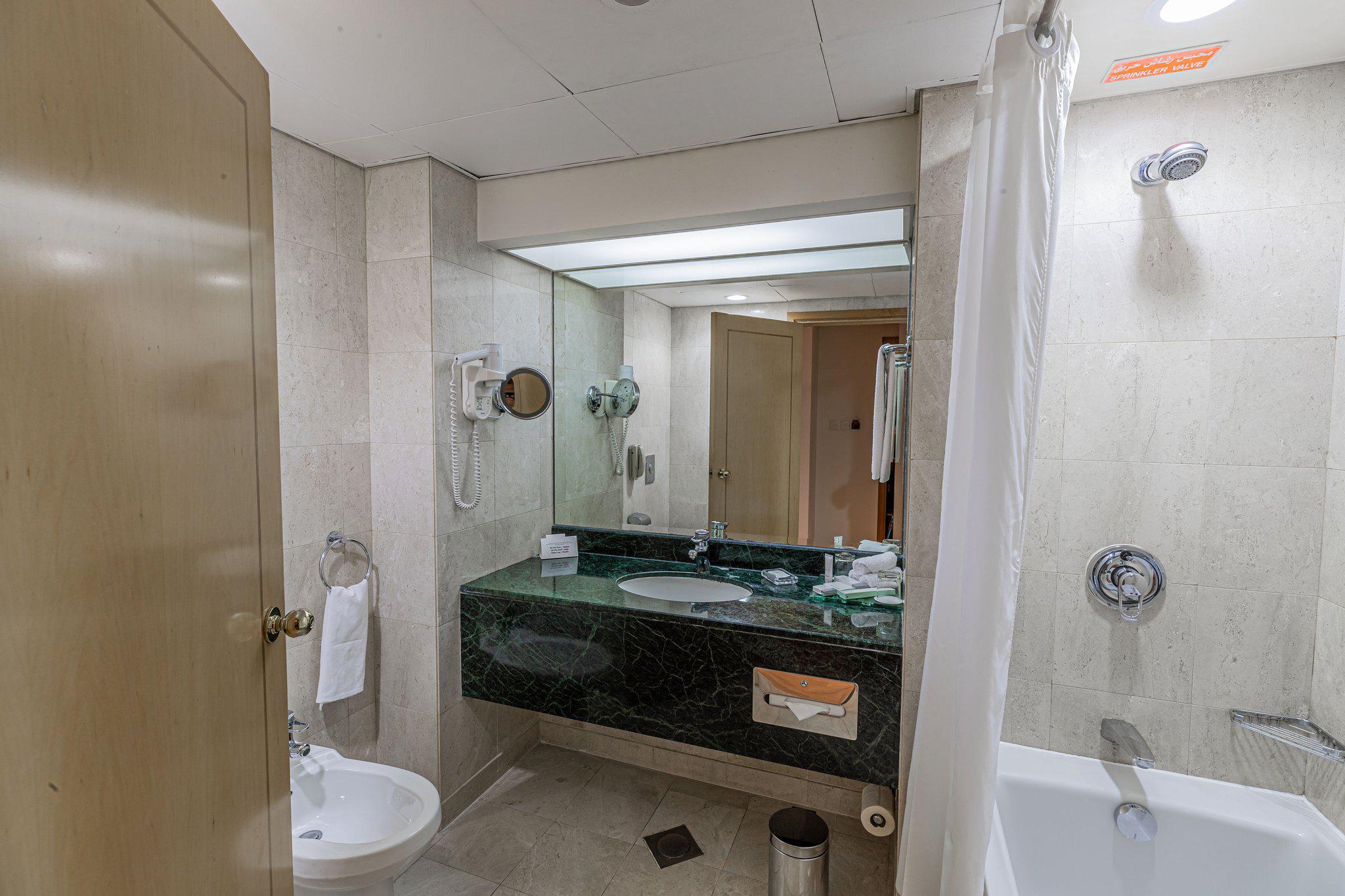 Фото Millennium Downtown Abu Dhabi