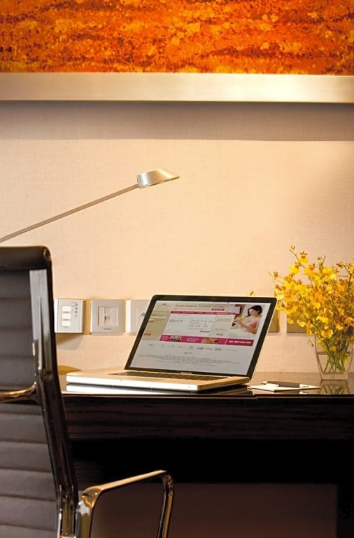 Фото Crowne Plaza Hong Kong Causeway Bay, an Ihg Hotel