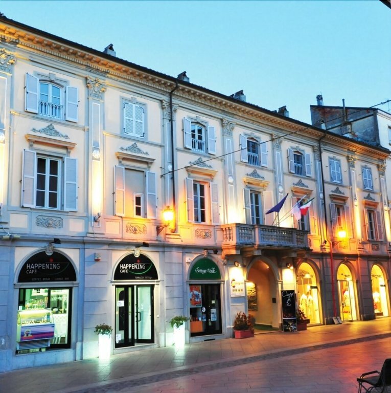 Hotel Hermoso Housing Hh Valenza, Piedmont, photo