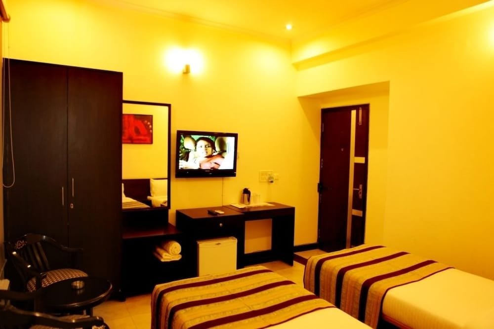 Фото Hollyhocks Residency