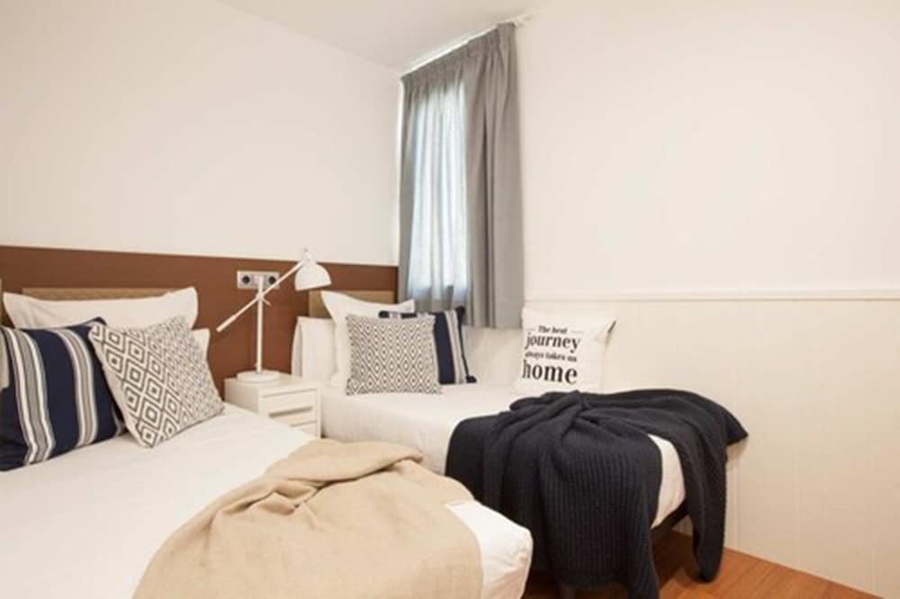 Фото Enjoybcn Tallers Apartment