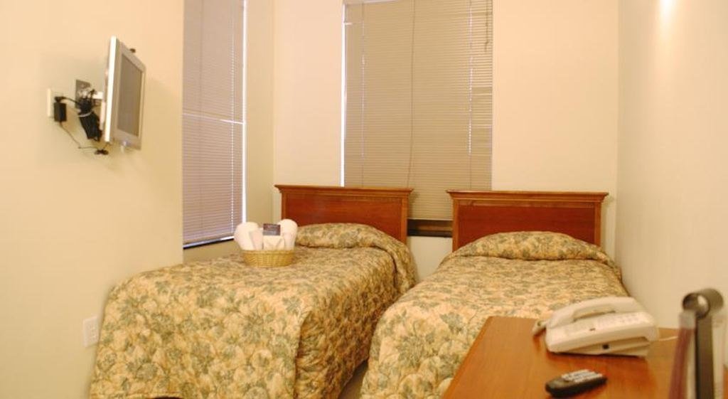 Фото Americana Inn