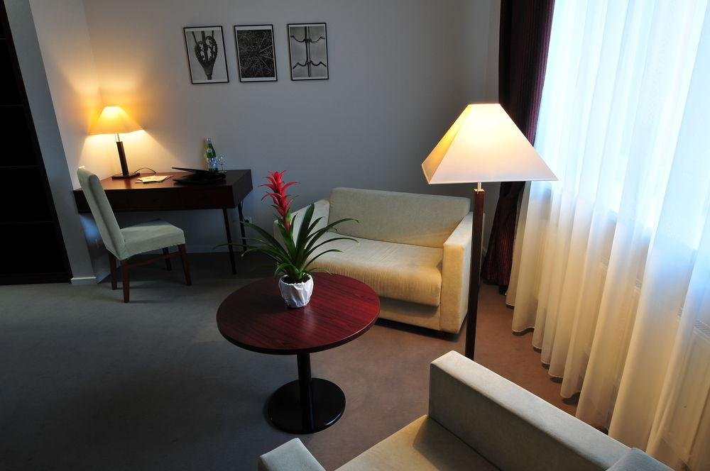 Фото Navalis Hotel