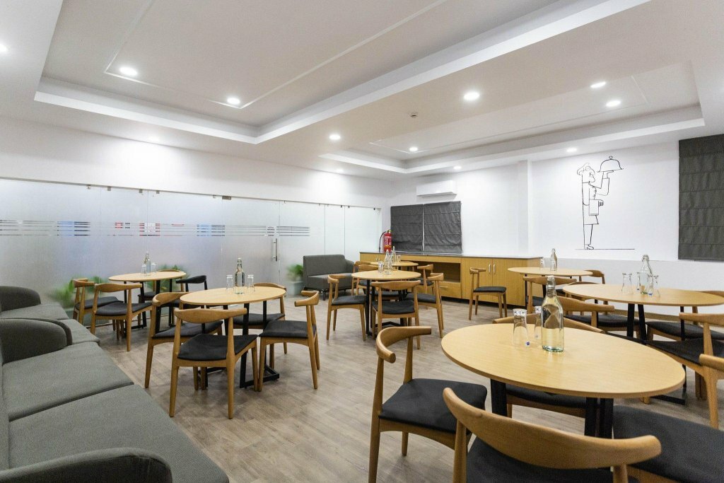 Hotel Oyo Townhouse 209 Habitat New Town, Calcutta, photo