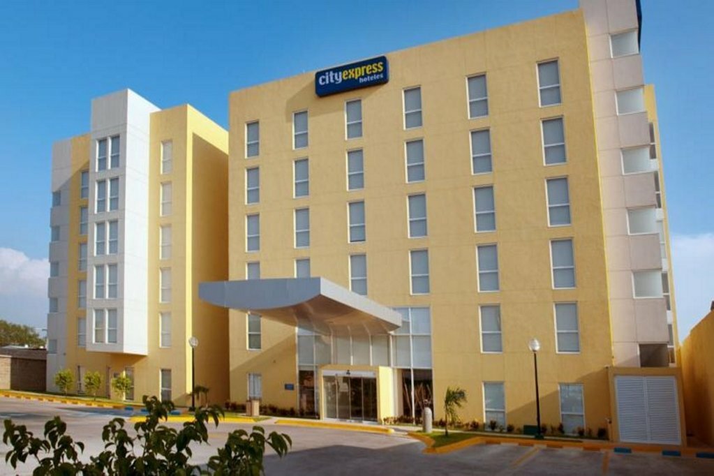 Hotel City Express by Marriott Irapuato, Irapuato, photo