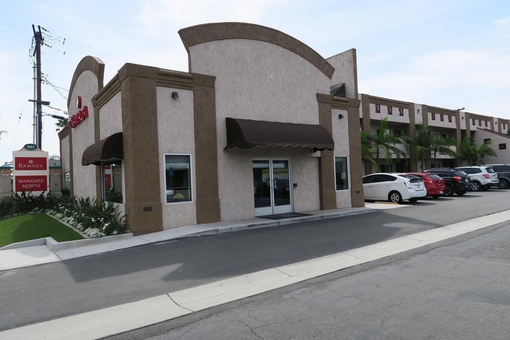 Фото Ramada by Wyndham Anaheim Maingate North
