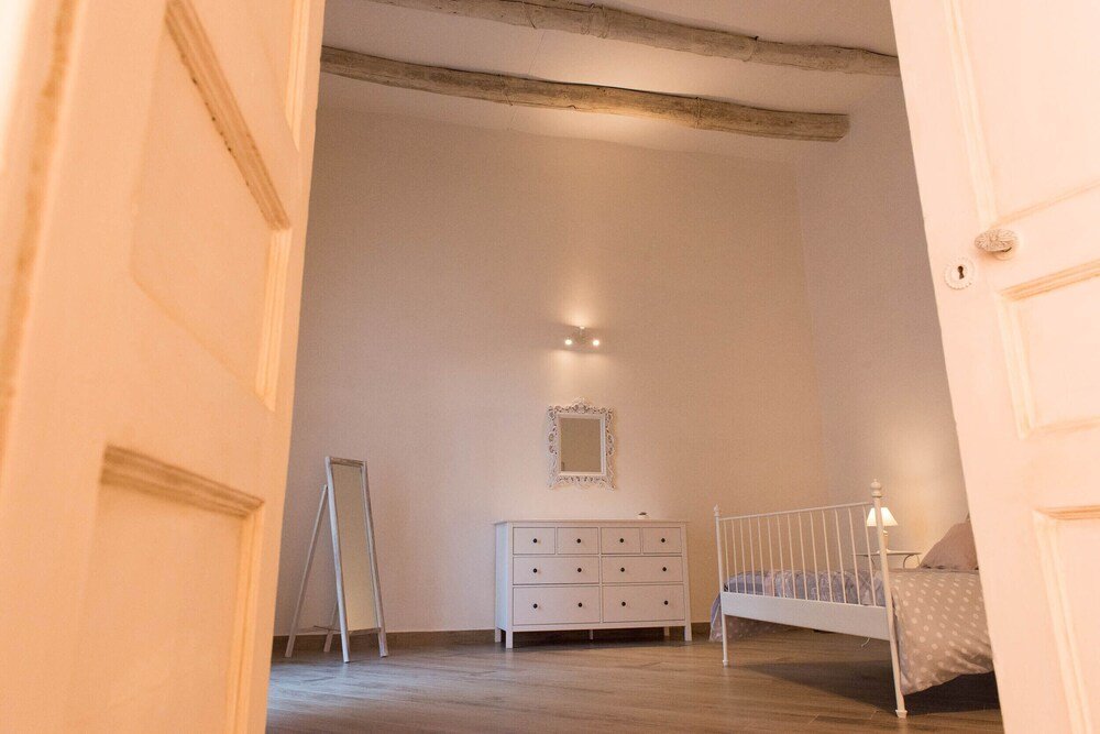 Фото Neapolis Apartments