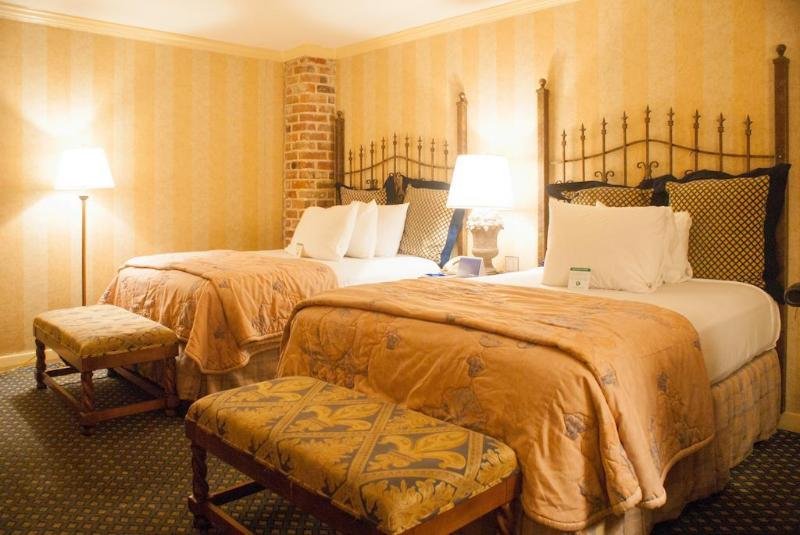 Фото Place d'Armes Hotel