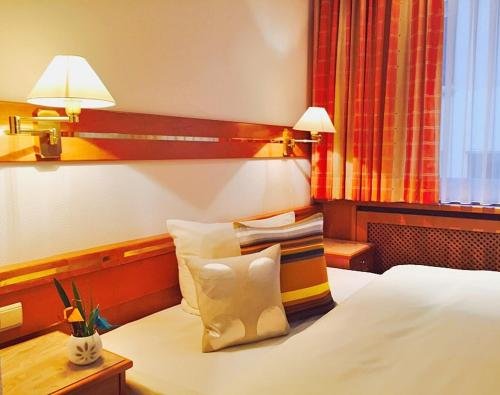 Фото отеля 2