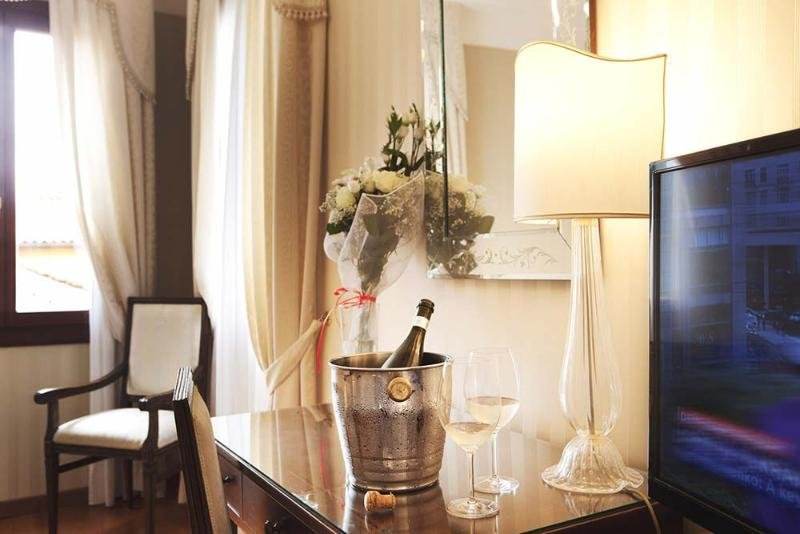 Фото Gold Venetian New Style Ca' D'Oro