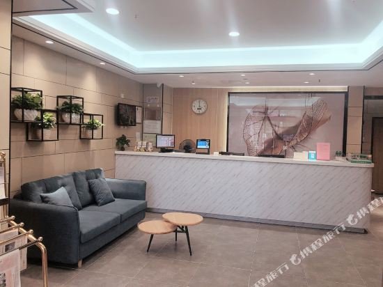 Фото GreenTree Inn TianJin JinNan ShuangLin Metro Station Express Hotel